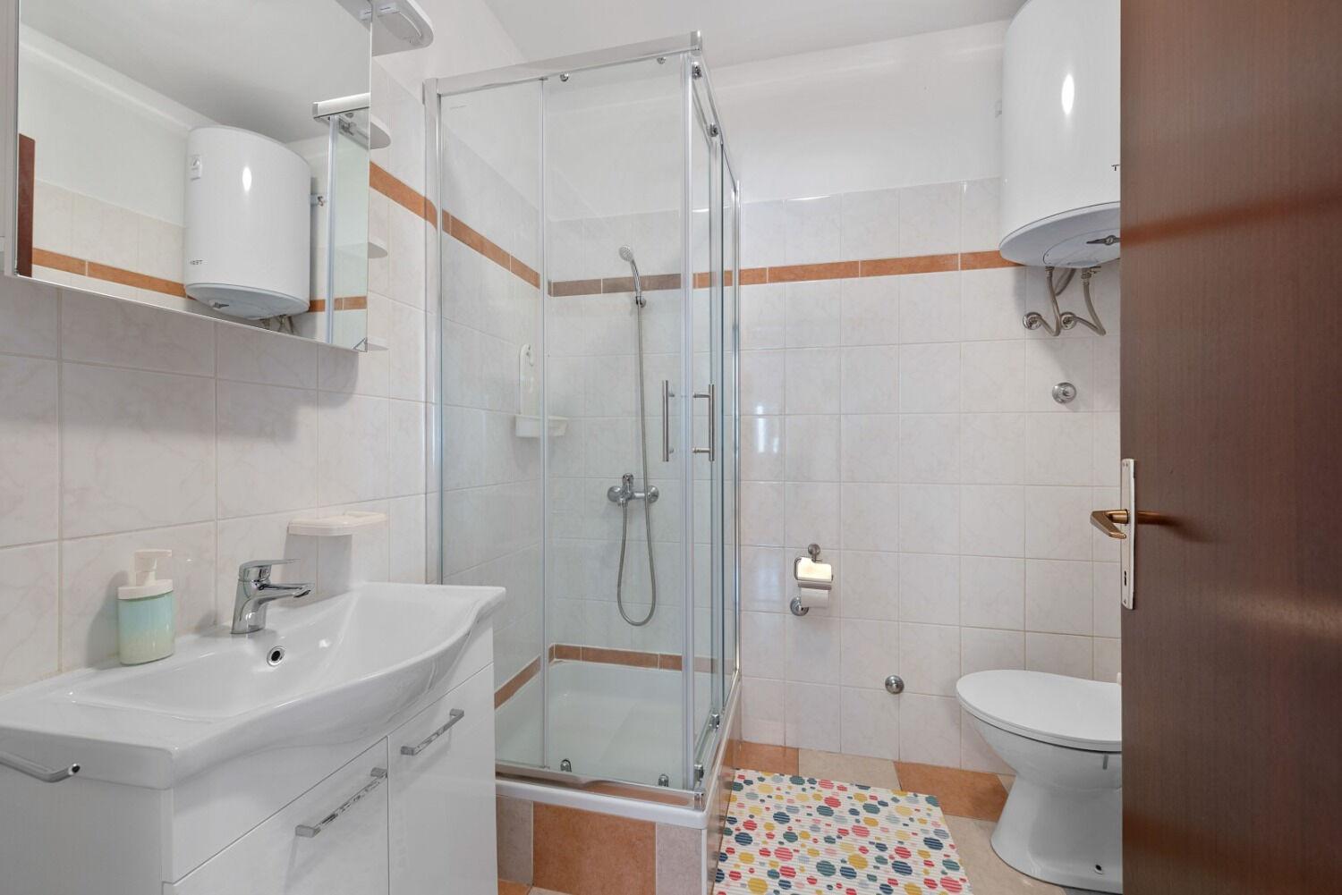 Apartment Uga2 Mandre Luaran gambar
